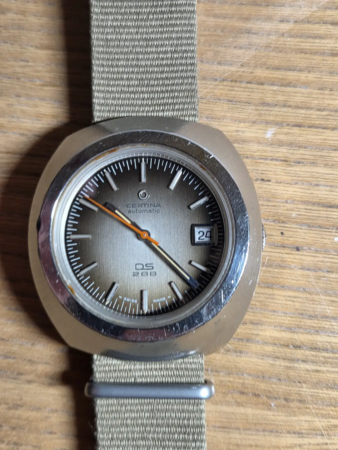 20251028_225700.webp 20251028_225700.webp