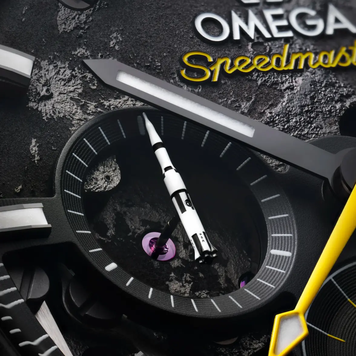 Omega_Speedmaster_Dark_Side_Apollo8_05-scaled.webp