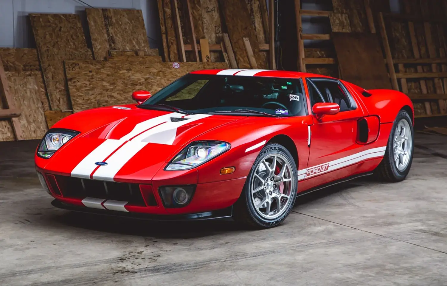 2006-Ford-GT-001-Front-Qtr.webp