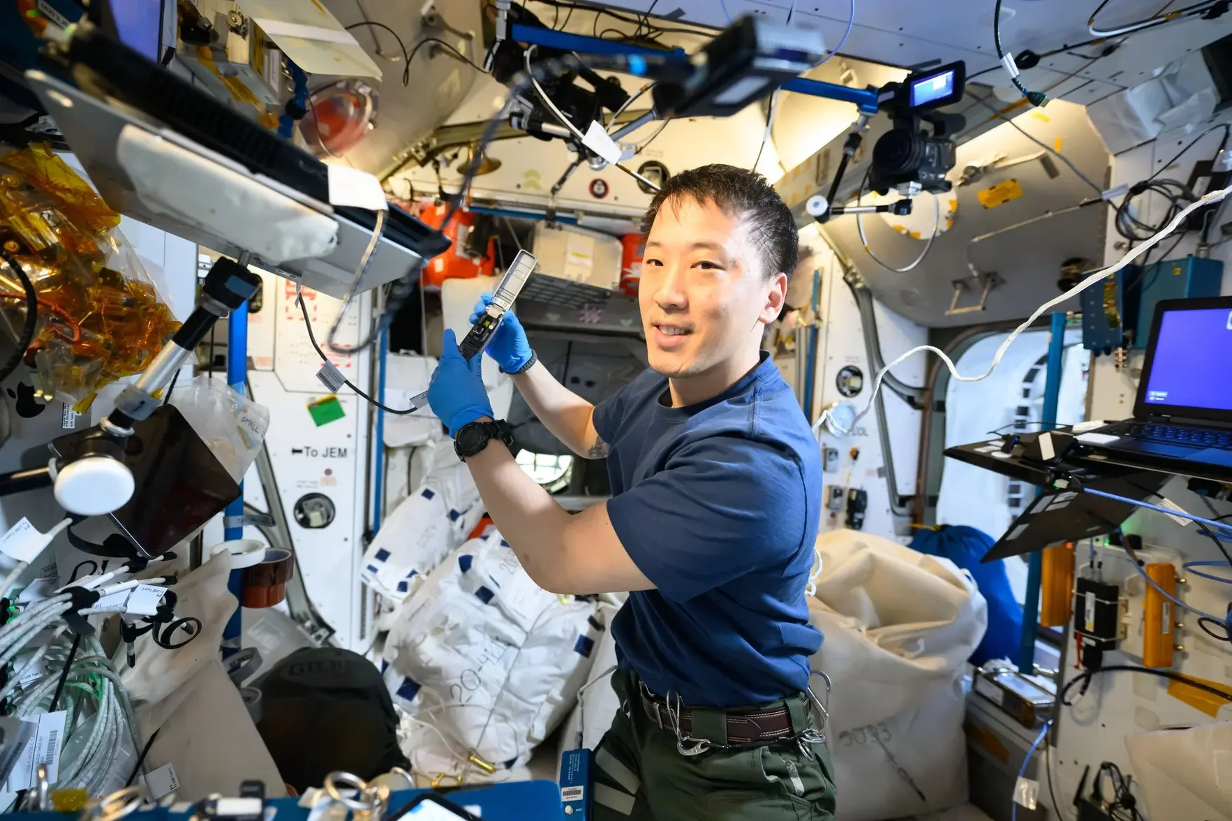 2025_Nov20_JonnyKIM.webp 2025_Nov20_JonnyKIM.webp