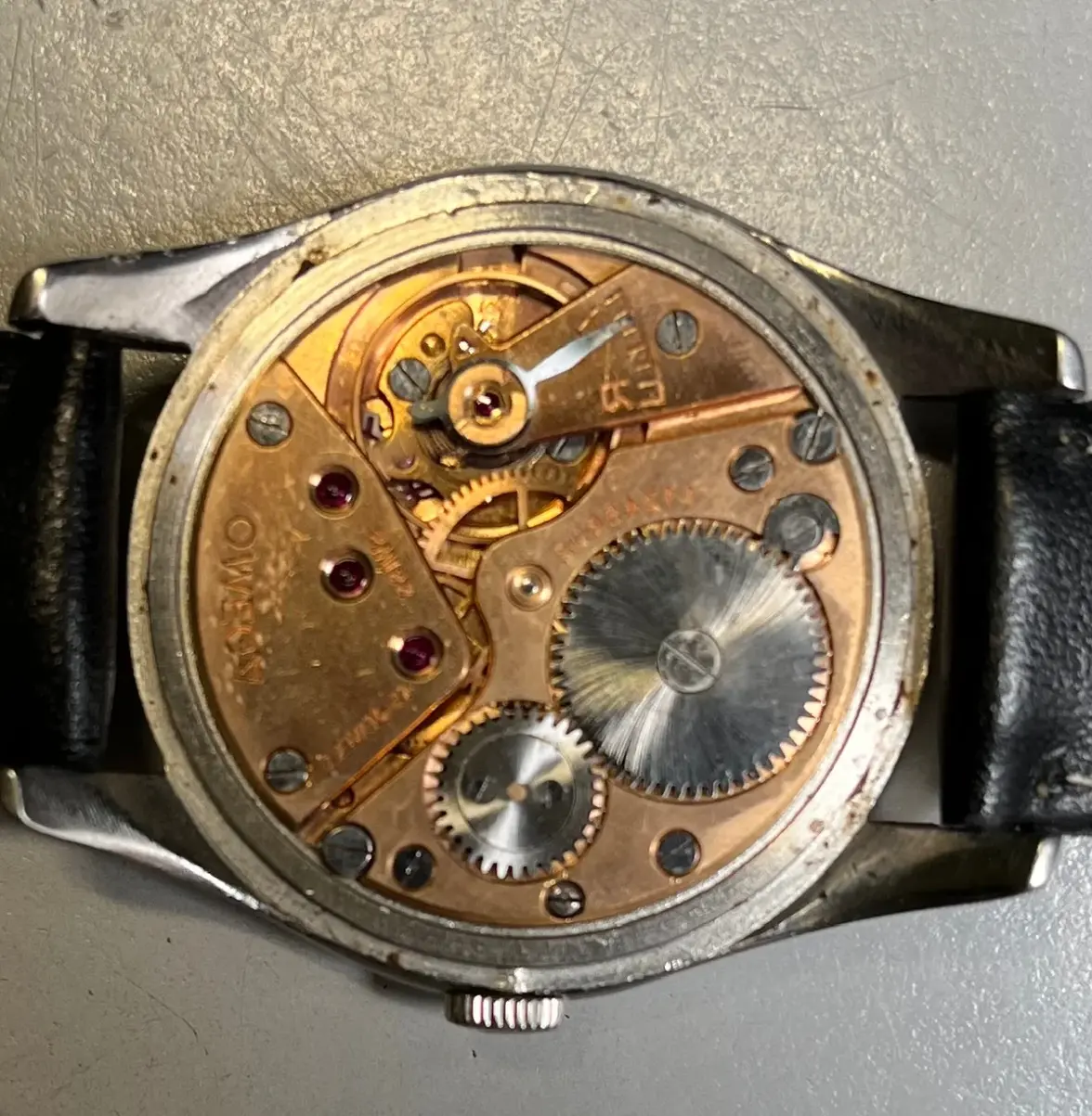 1947 Omega movement trimmed.webp