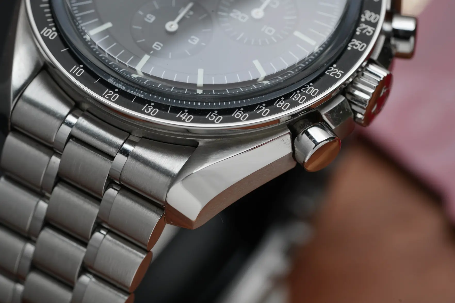 Speedmaster-04.webp