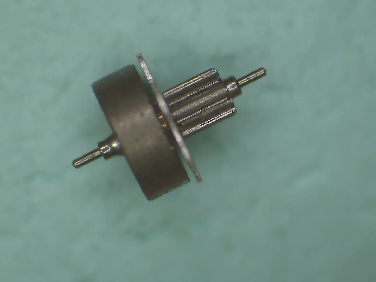 Seiko 7548 Micro Rotor.webp