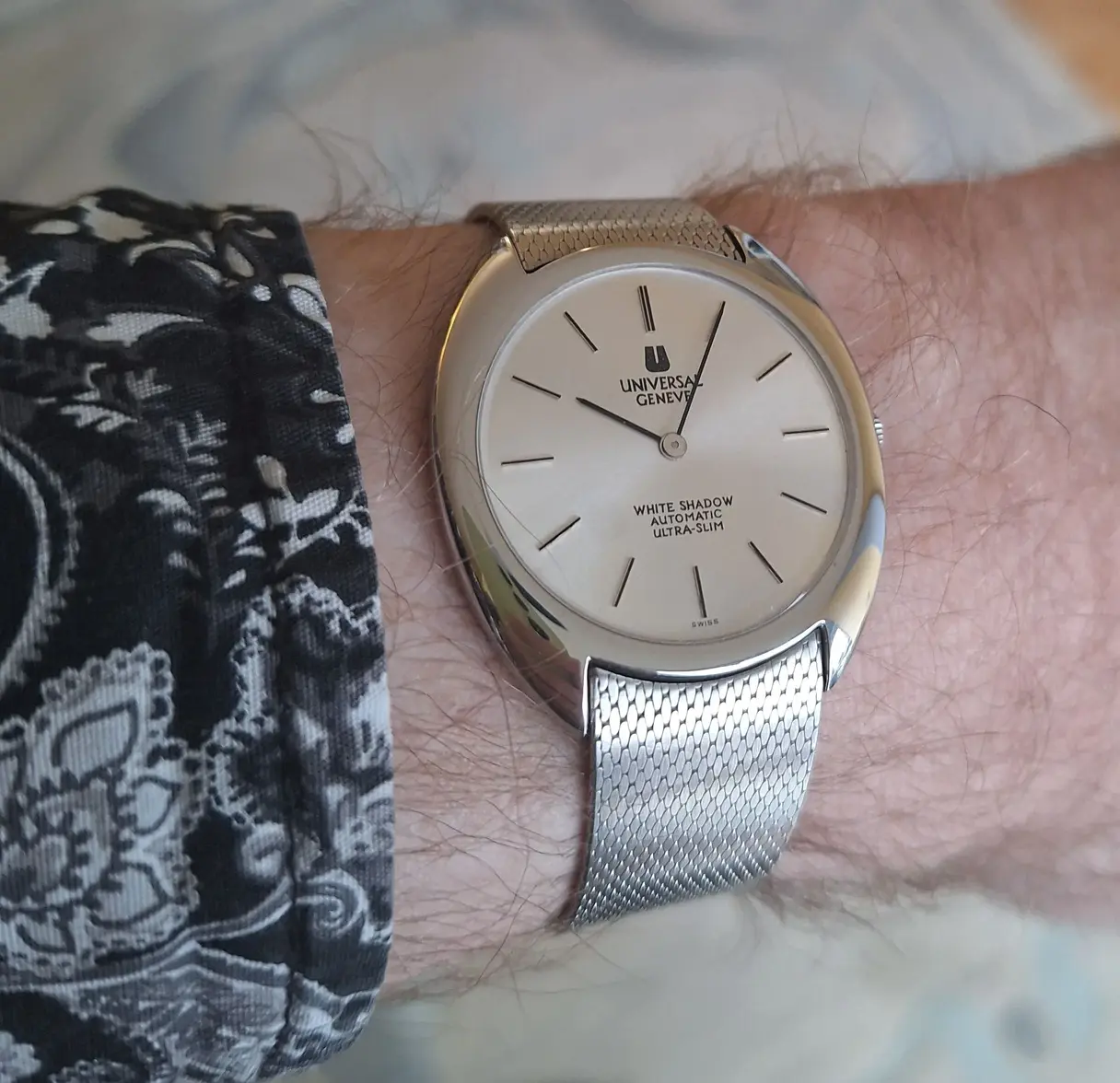 Universal Geneve White Shadow wristshot 12.webp