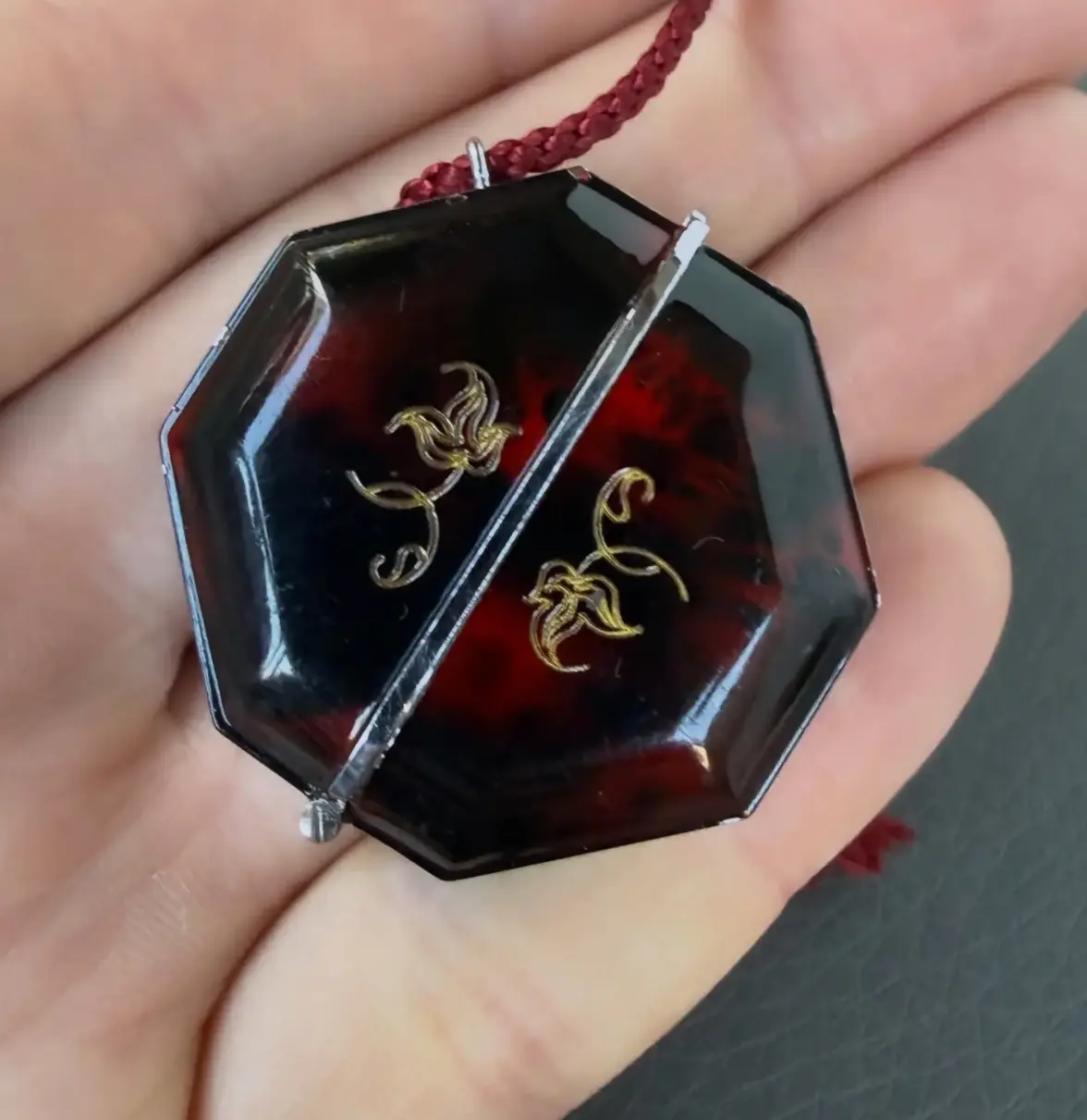 Urushi Momotaro Red 2.webp