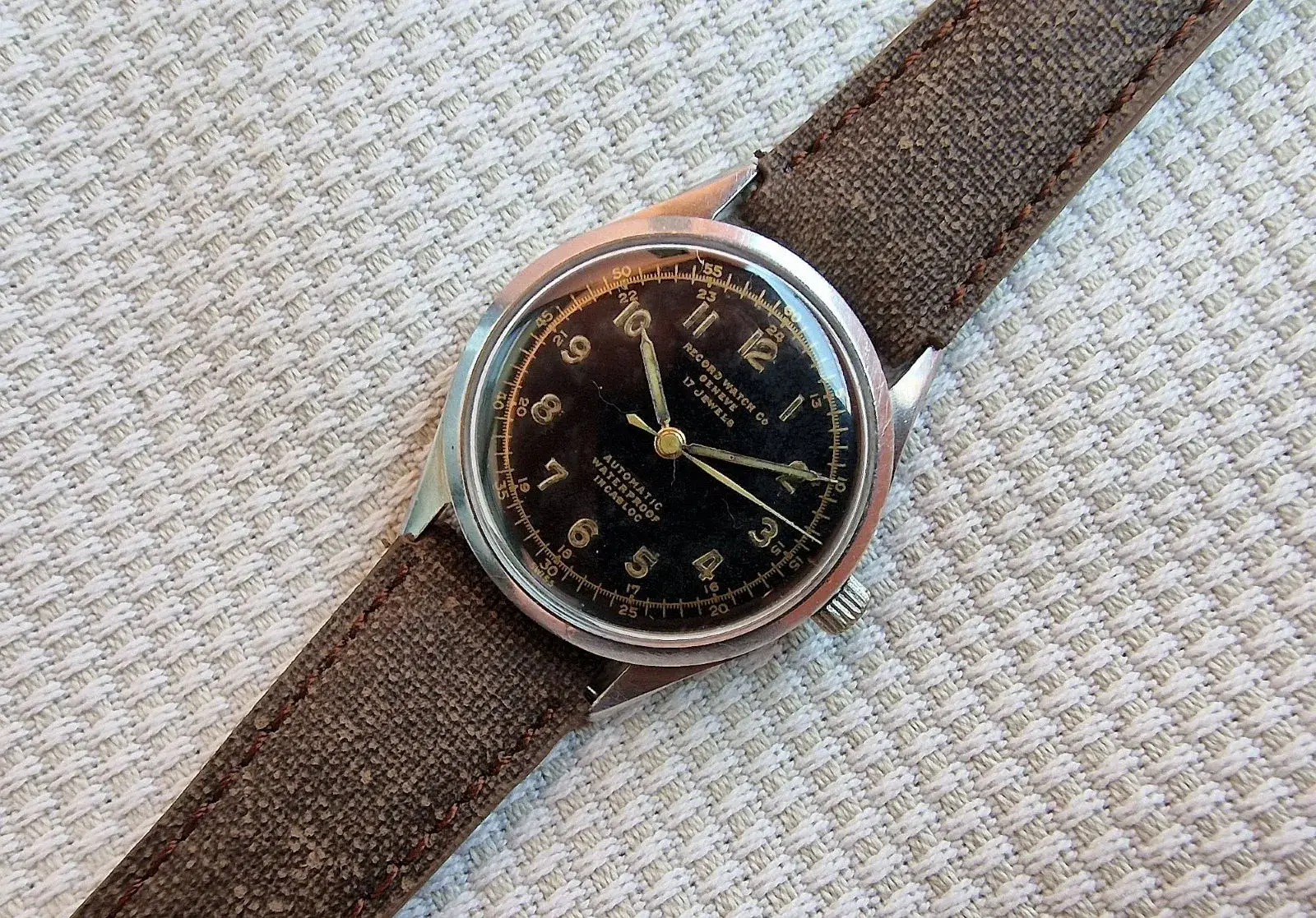 record black (3).webp