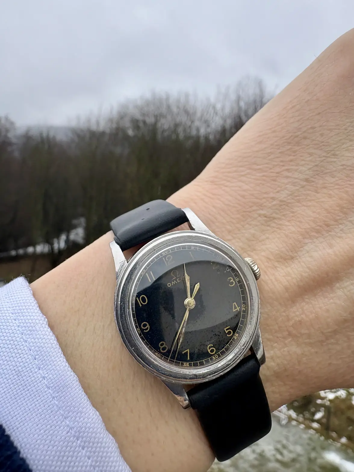 ck2046-wristshot.webp