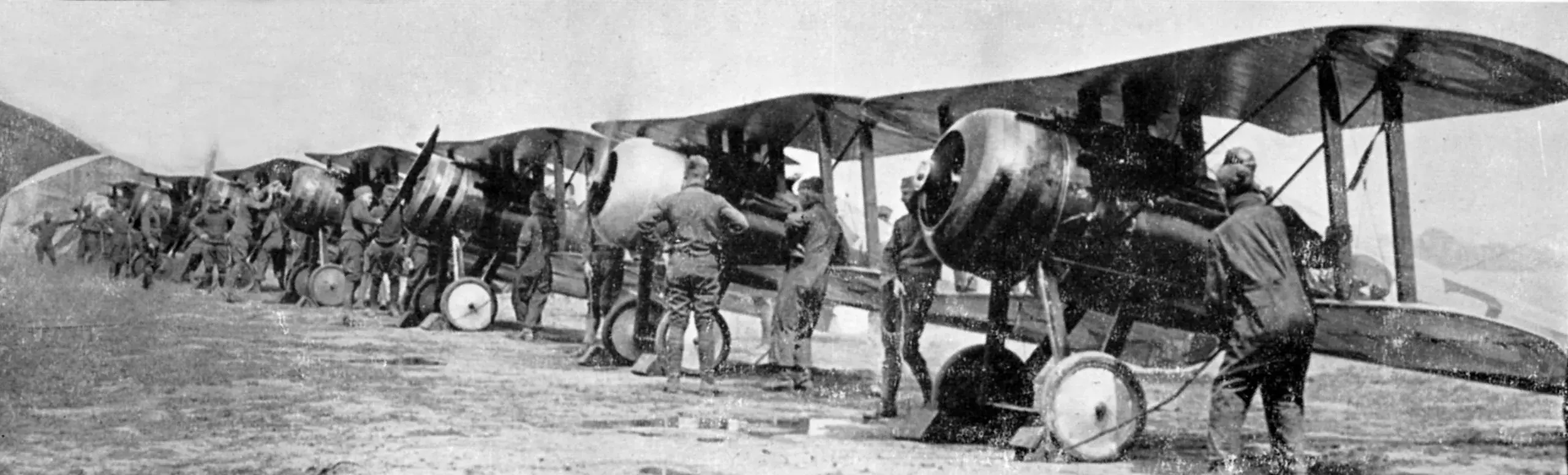 Nieuport_28s_of_the_95th.webp