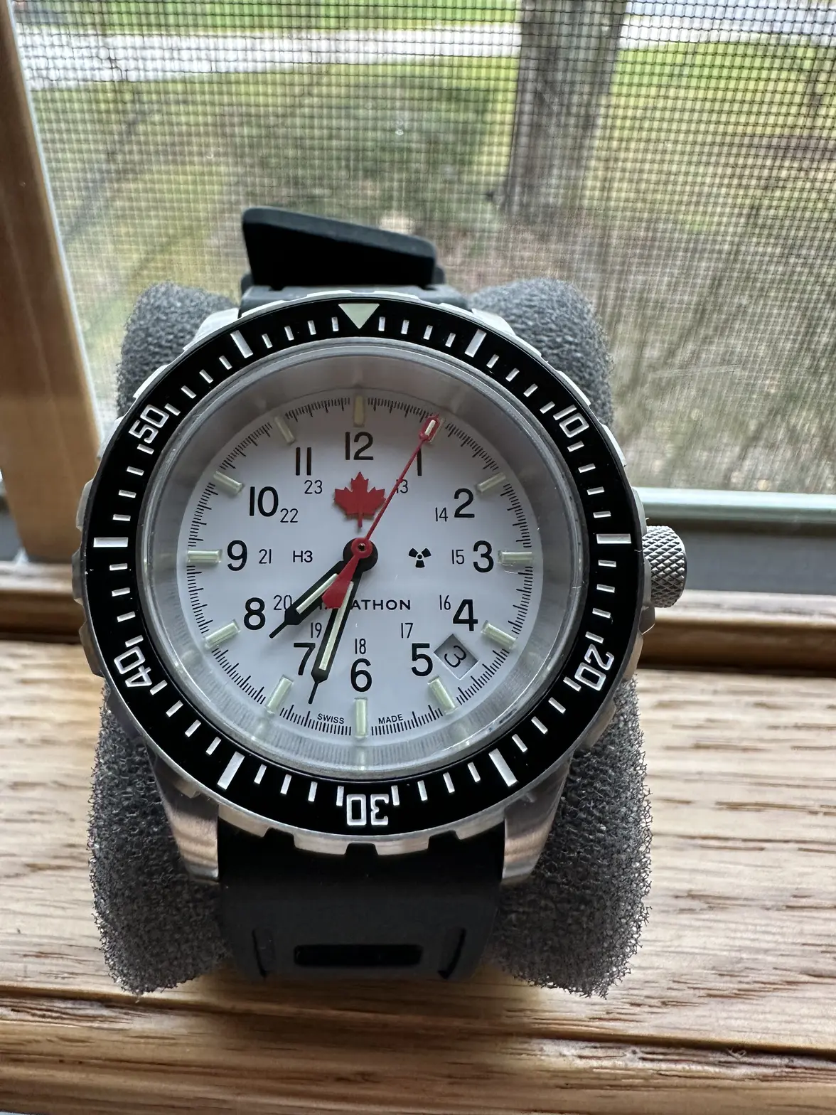 41mm ADANAC Arctic Red Maple GSAR.webp