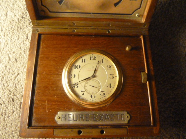 Omega Clock Chronometer with box with plate 1.jpg