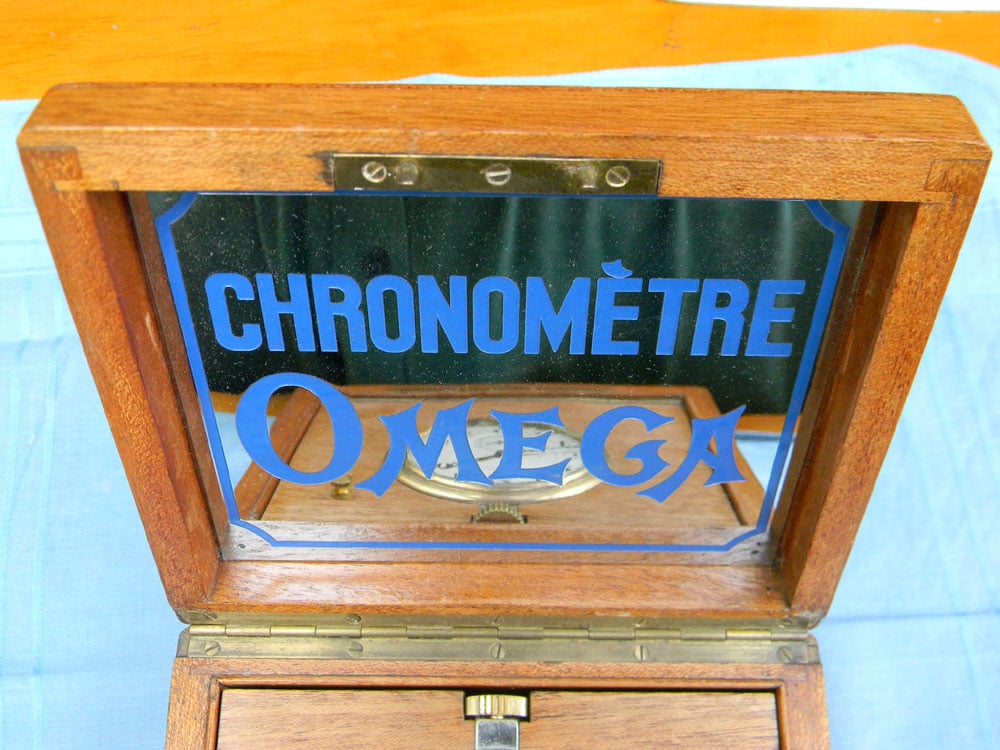 Omega Rare Shop Display Clock Original Wooden Presentation Box  17 Jewel Chronometre Movement 2.jpg