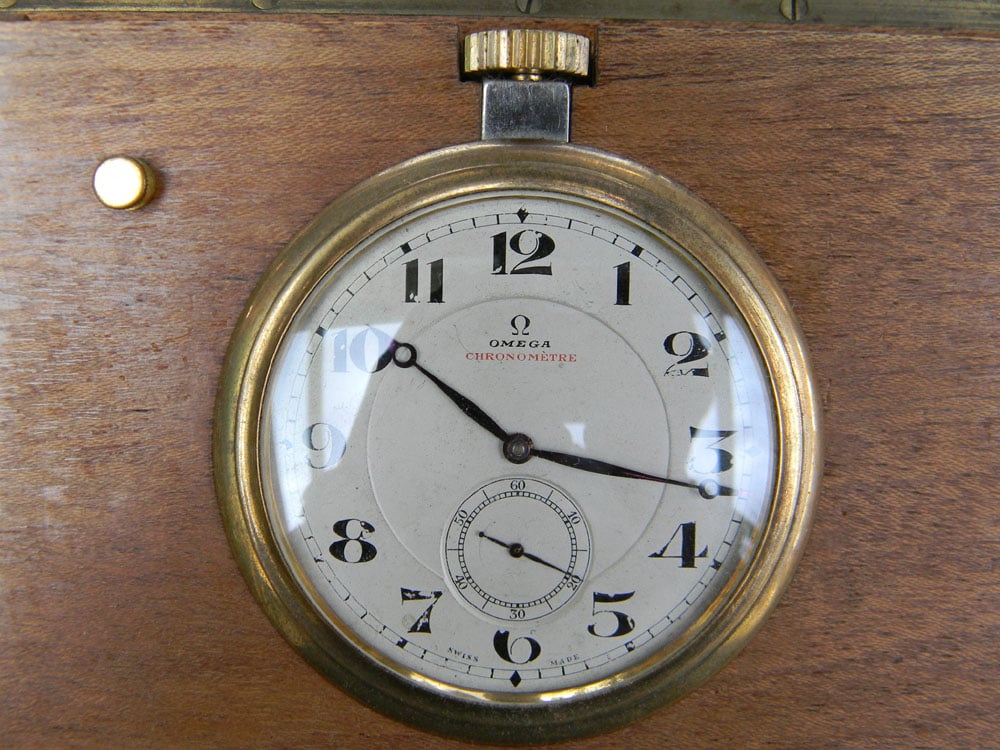 Omega Rare Shop Display Clock Original Wooden Presentation Box  17 Jewel Chronometre Movement 3.jpg