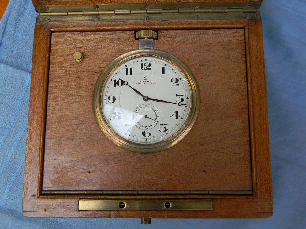 Omega Rare Shop Display Clock Original Wooden Presentation Box  17 Jewel Chronometre Movement 6.jpg