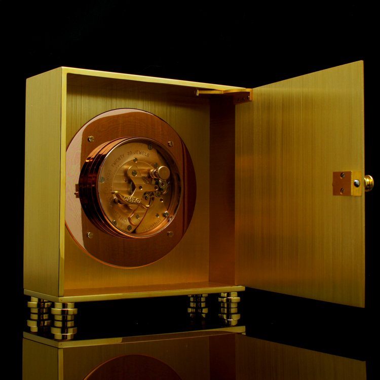 Omega clock 12.jpg