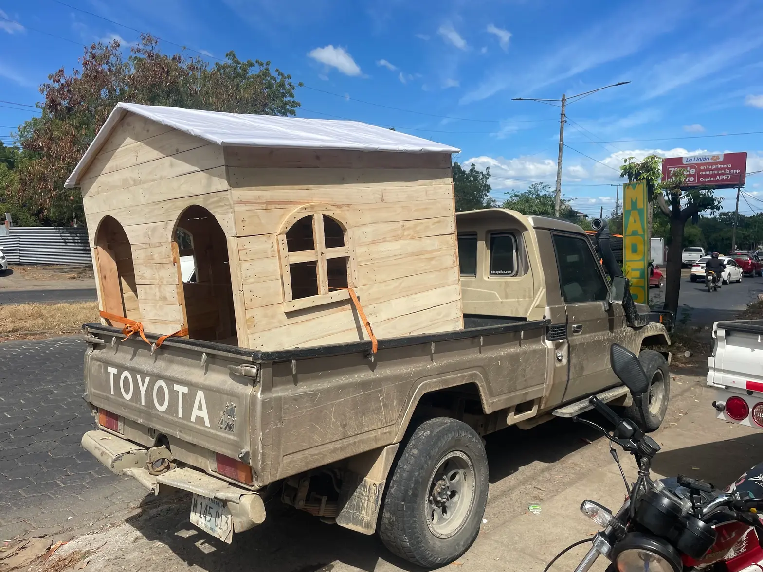 YLC-Doghouse.webp