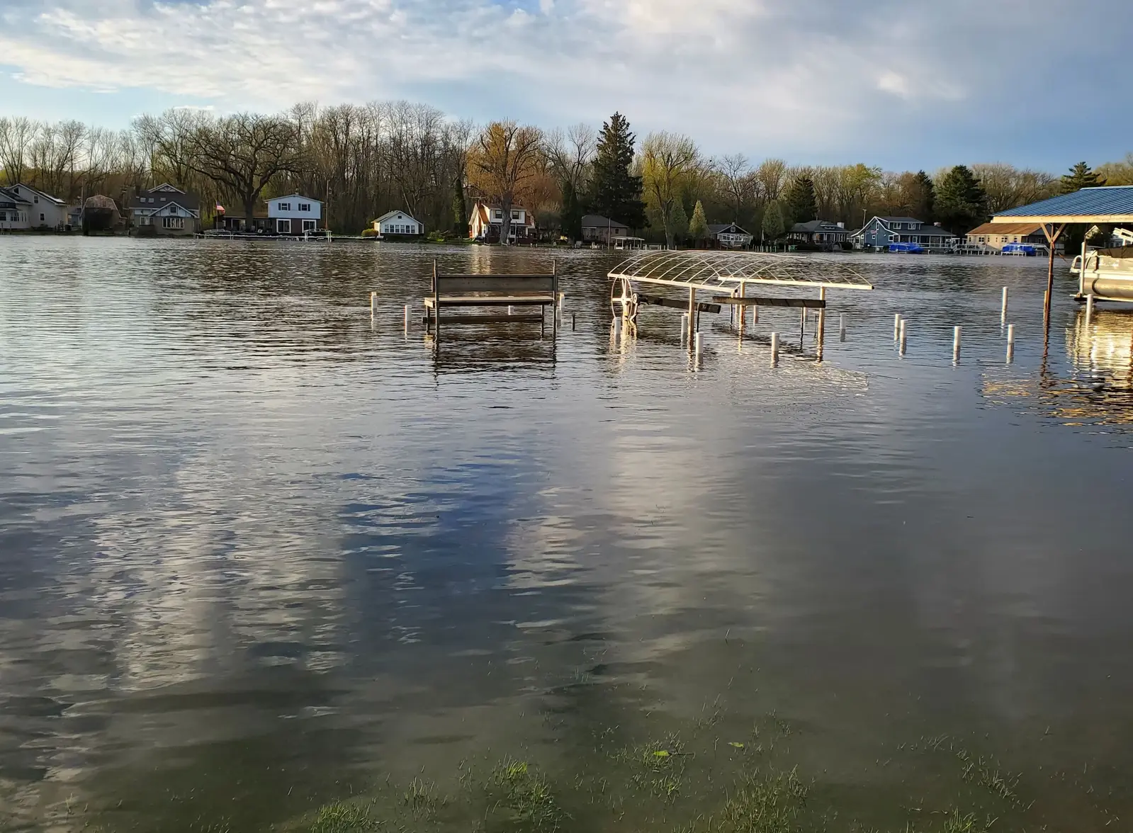 water rising 1 Mon 20260420_184611.webp
