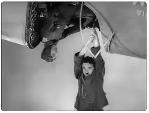 chaplin this belt is too tight.webp