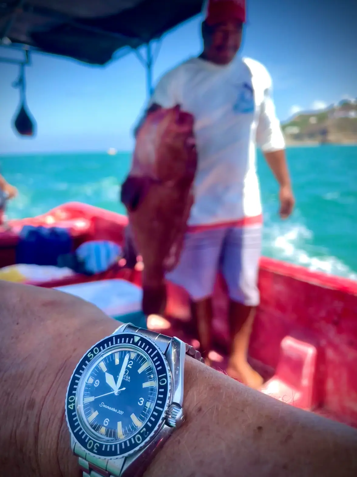 OMS300LWC-fishingB.webp