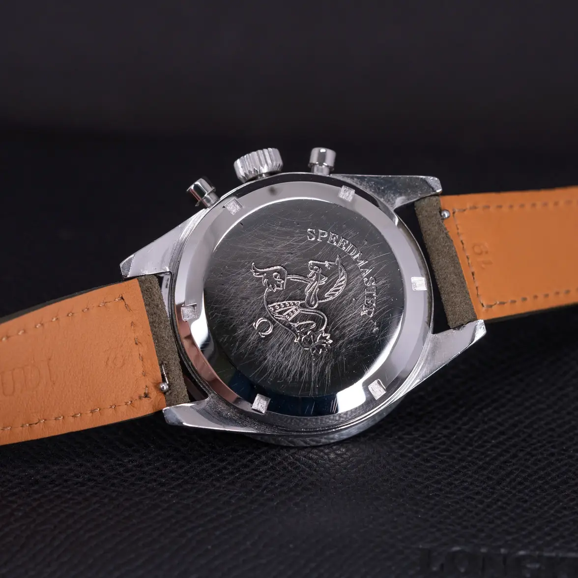 Omega-Speedmaster-2998-61-3.webp