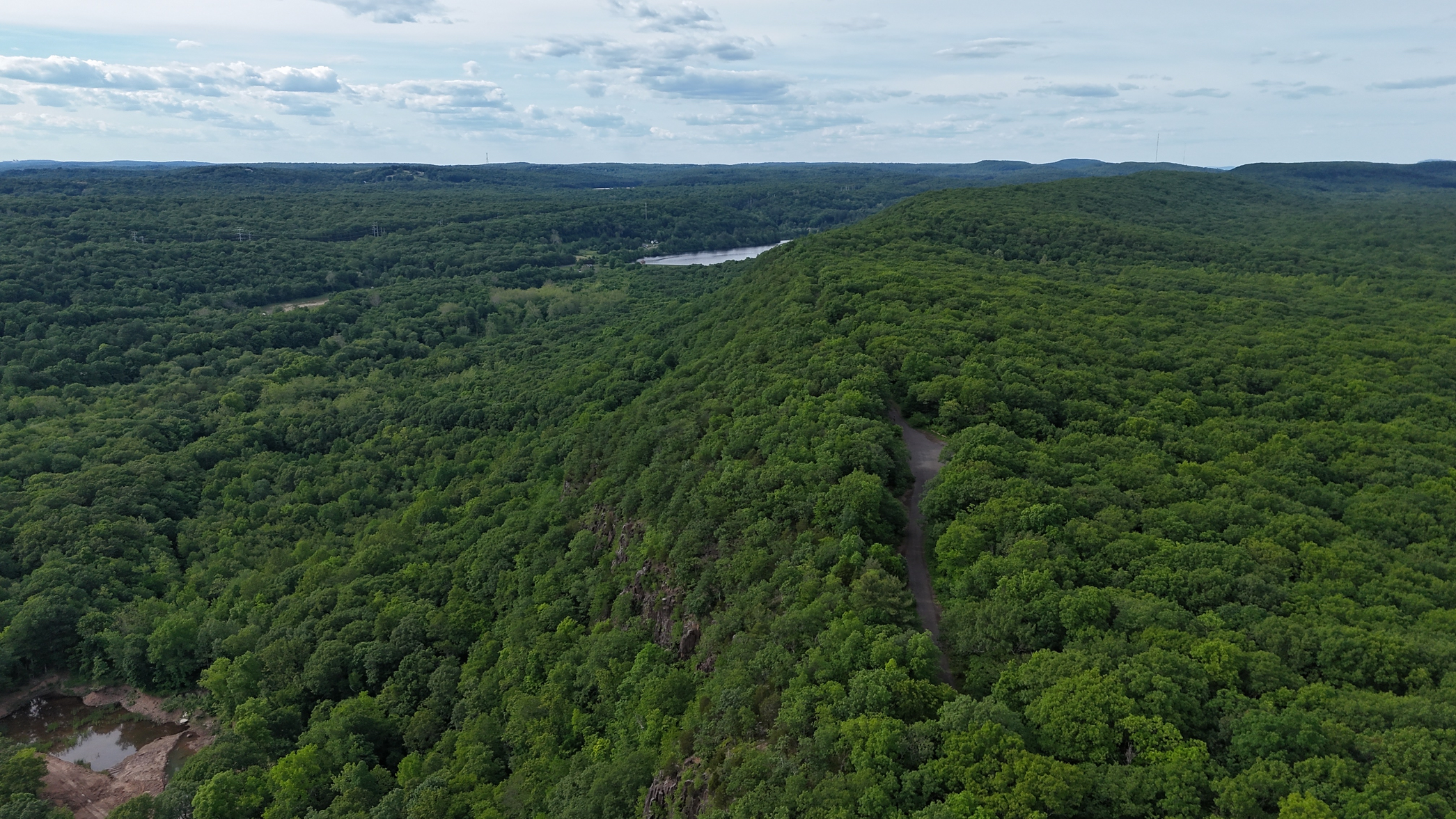 dji_fly_20260602_171320_0022_1780435170431_photo_beautify.webp