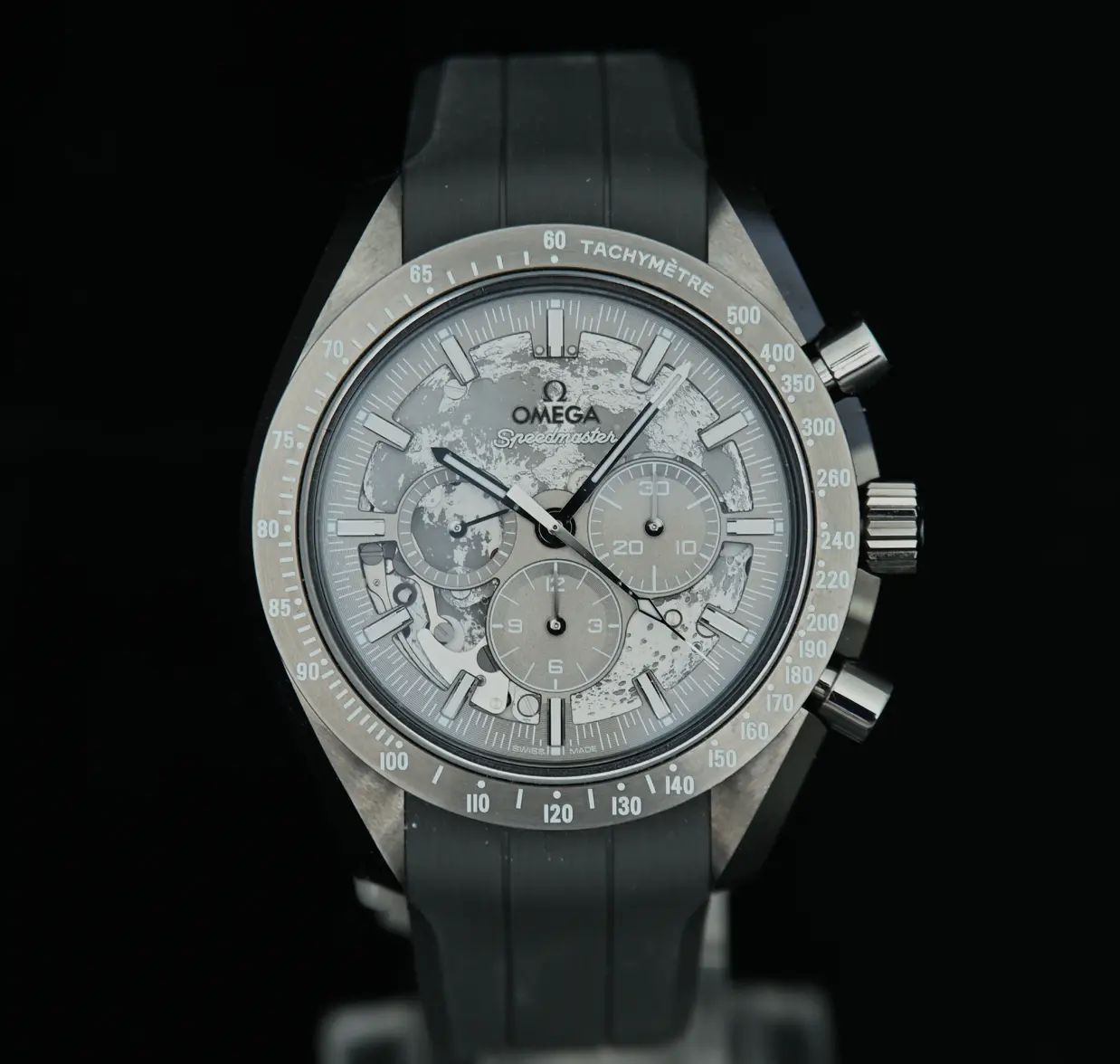 Grey_Side_02_01.webp
