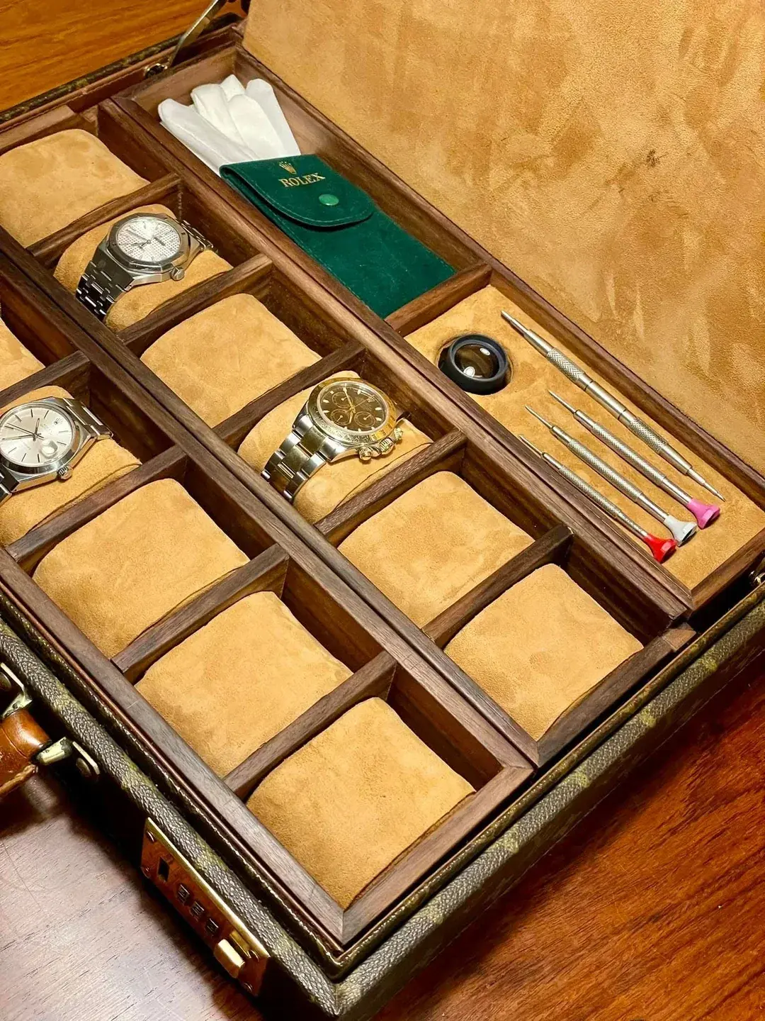 wts-vintage-louis-vuitton-watchcase-handmade-in-countless-v0-bplsjmcrn88g1.webp