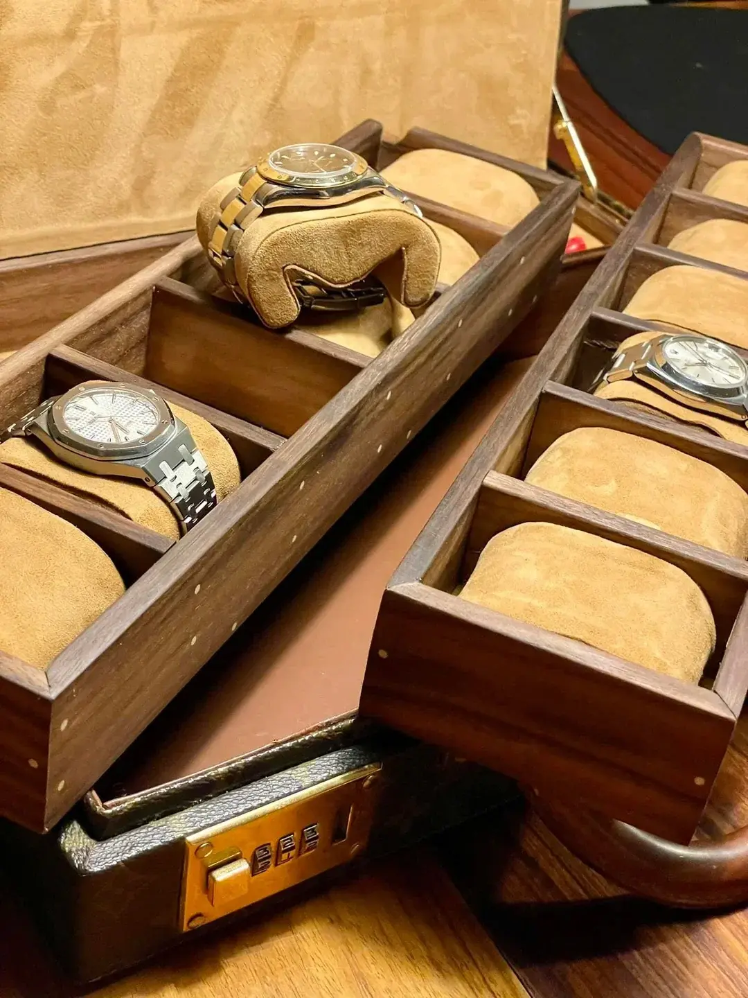 wts-vintage-louis-vuitton-watchcase-handmade-in-countless-v0-pih7c1crn88g1.webp