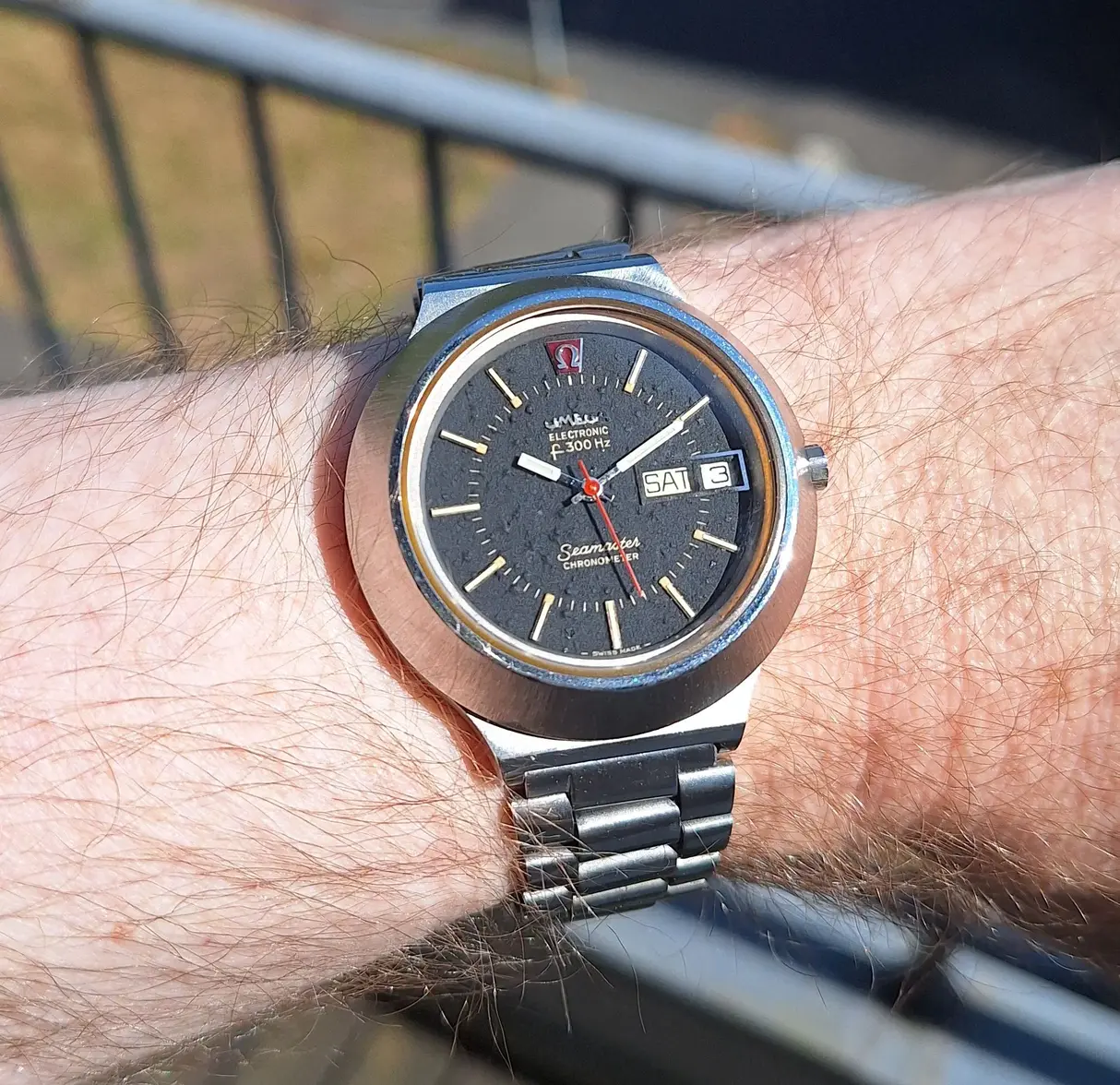 Omega F300 Seamaster wristshot 10.webp