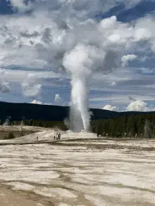 yellowstone-2423794020.webp