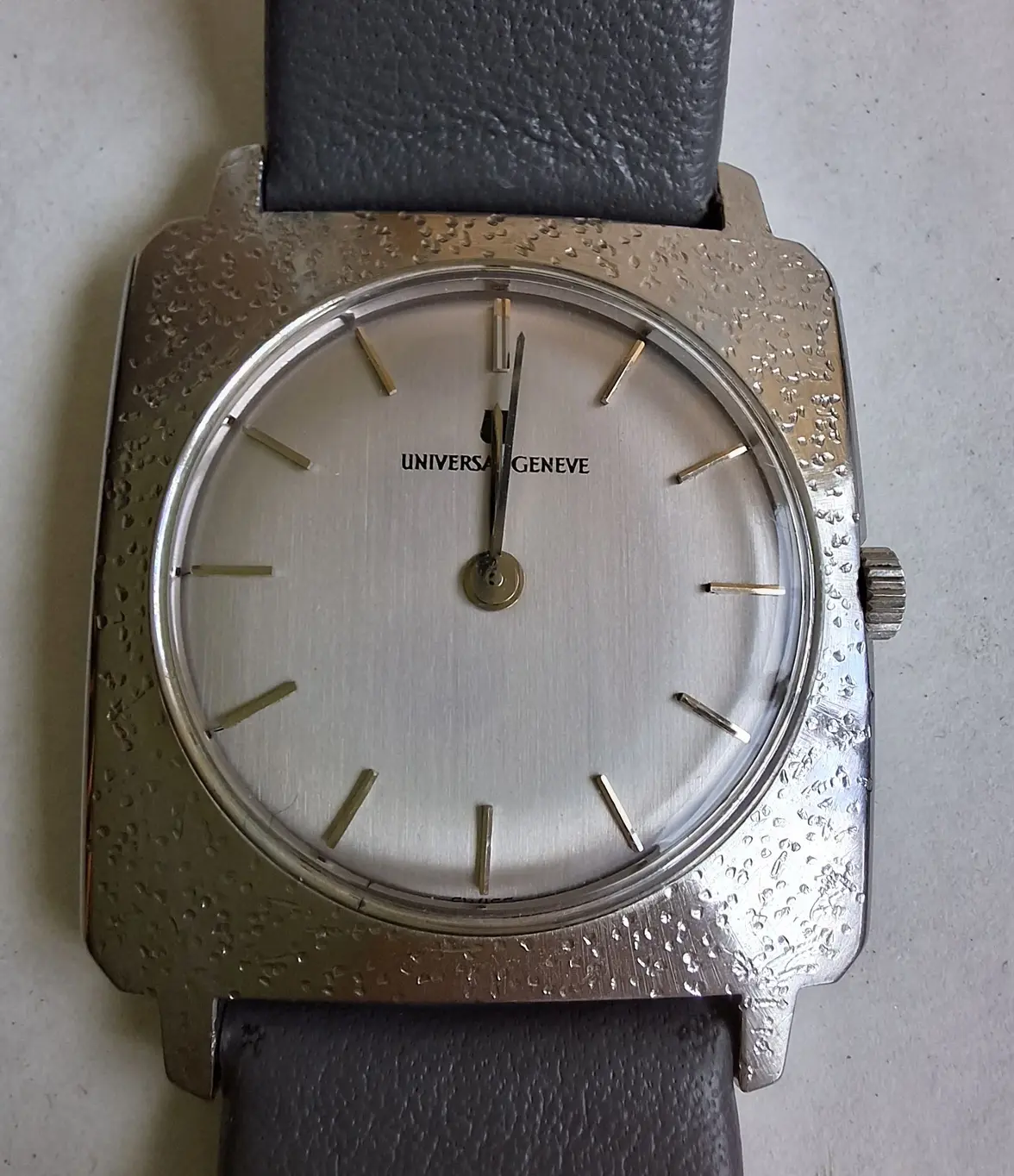 Questions about a Universal Geneve Altesse 842106/04 | Omega Watch
