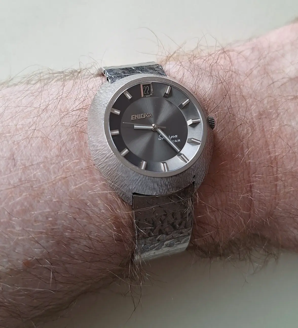 enicar-sherpa-star-wristshot-08-jpg.webp