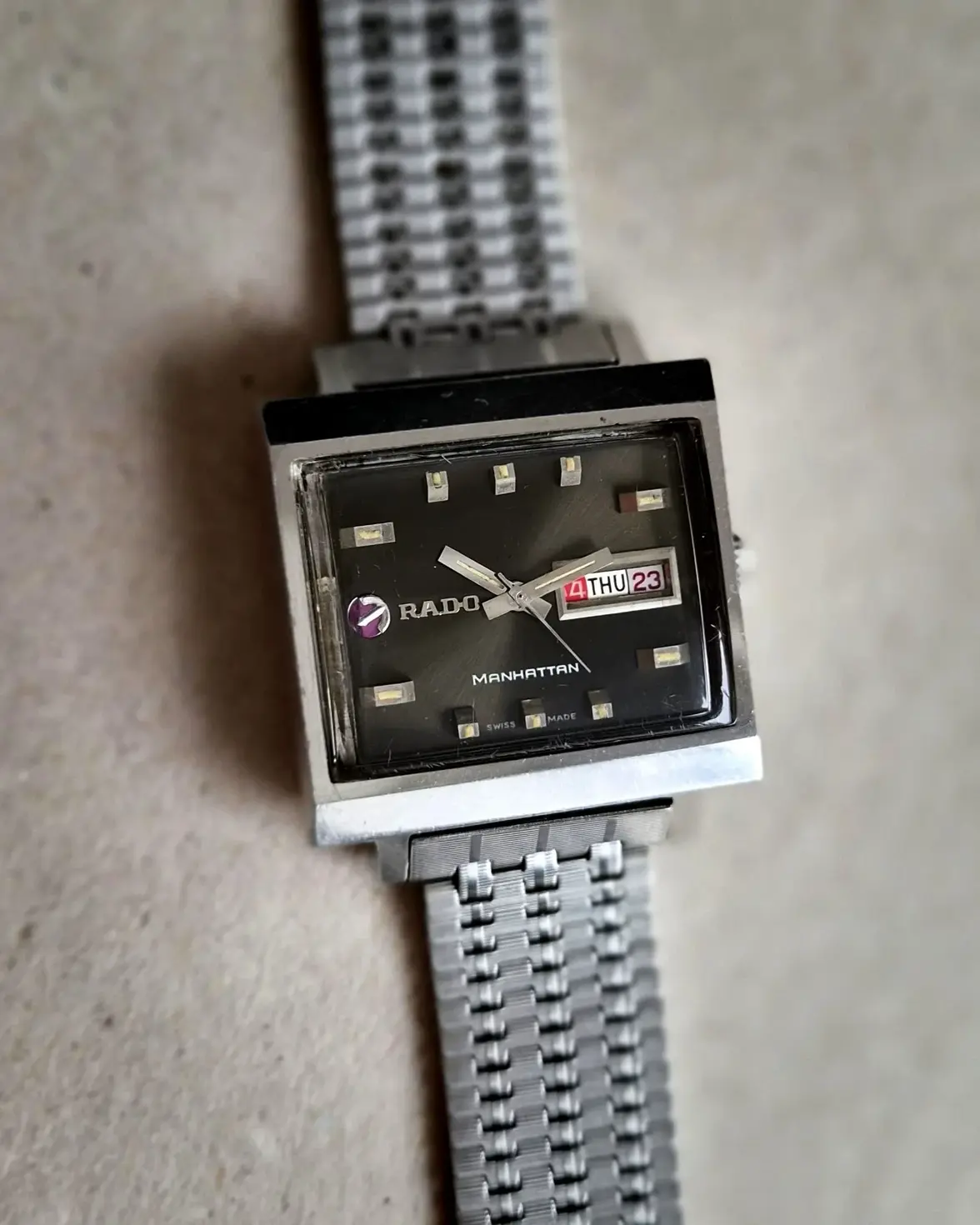 Rado_Manhattan_Anthracite_DTedited.webp