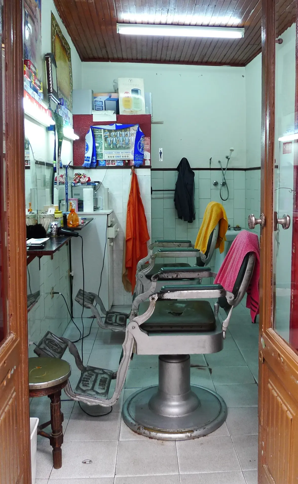 L1120079a porto frisör barber.webp