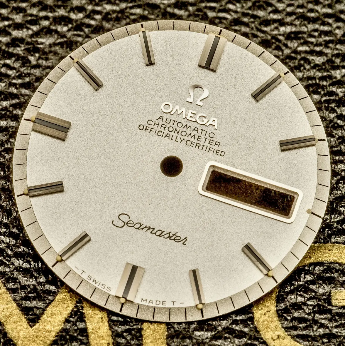 omega751_003_1.webp