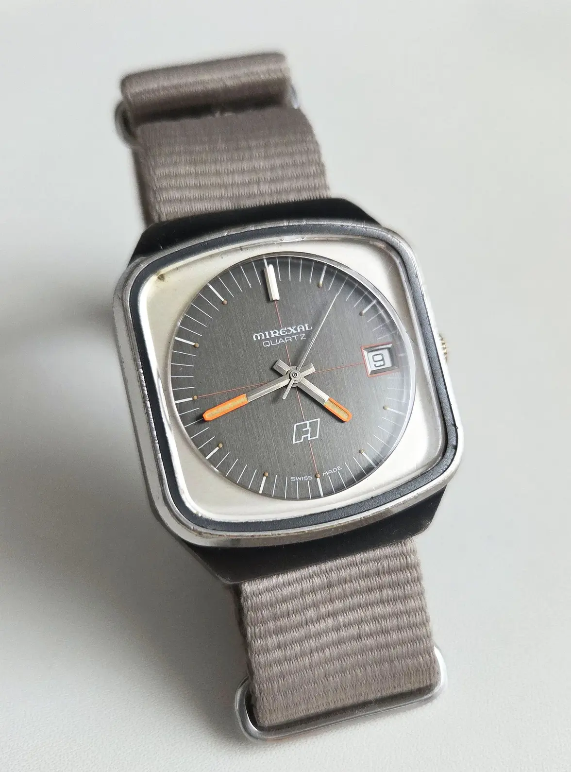 Mirexal_Quartz_F1_Black_DTedited.webp