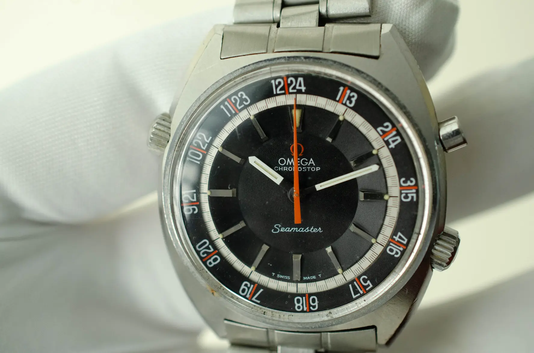 Omega Chronostop 145.008-2.webp
