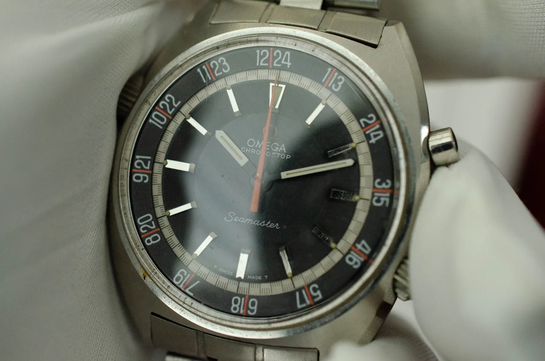 Omega Chronostop 145.008-3.webp
