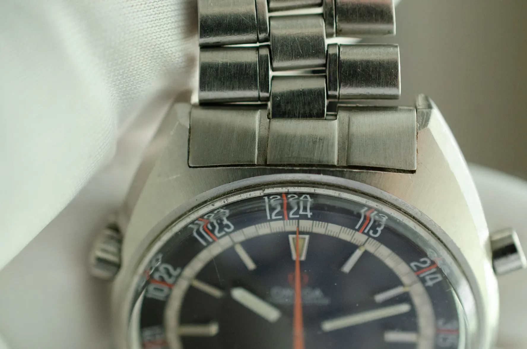 Omega Chronostop 145.008-9.webp