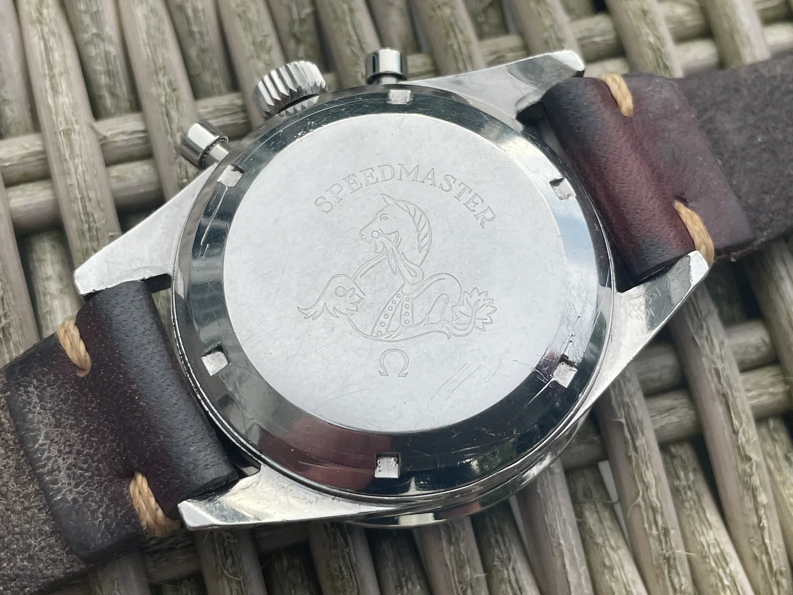O35s Omega Speedmaster 2998-1 Base 1000 bezel tropical 1959 .webp
