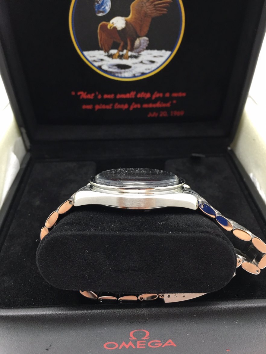 Omega Speedmaster Apollo 35th 3.jpg