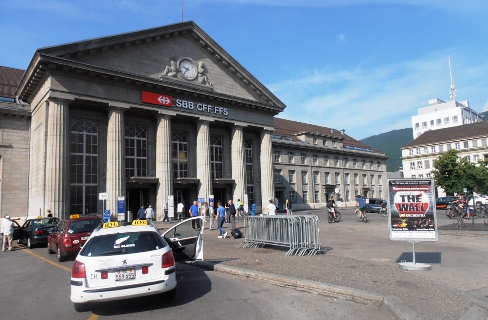 A4 Train station bahnhoff.jpg