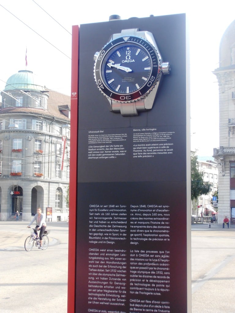 A12 Omega clock in centralplatz.jpg