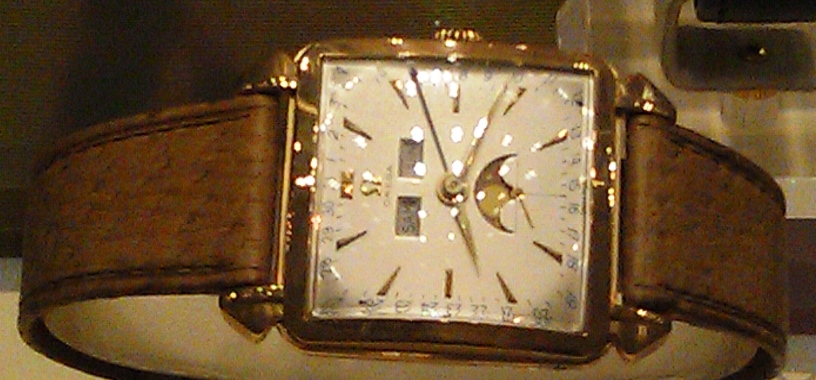 B25 case 7 TDMP watch no 3 RG square case.jpg