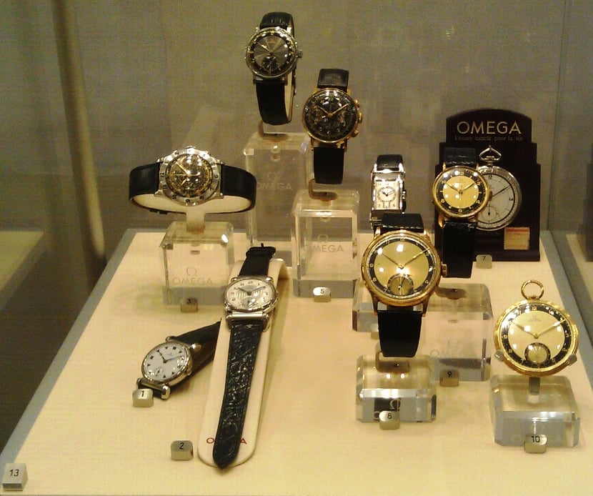 B40 case 13 Telemetre and subseconds.jpg