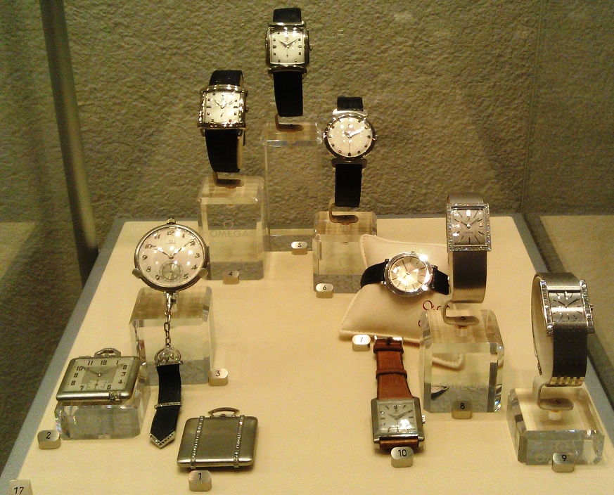 B52 case 17 White Gold and Platinum jewellery watches.jpg