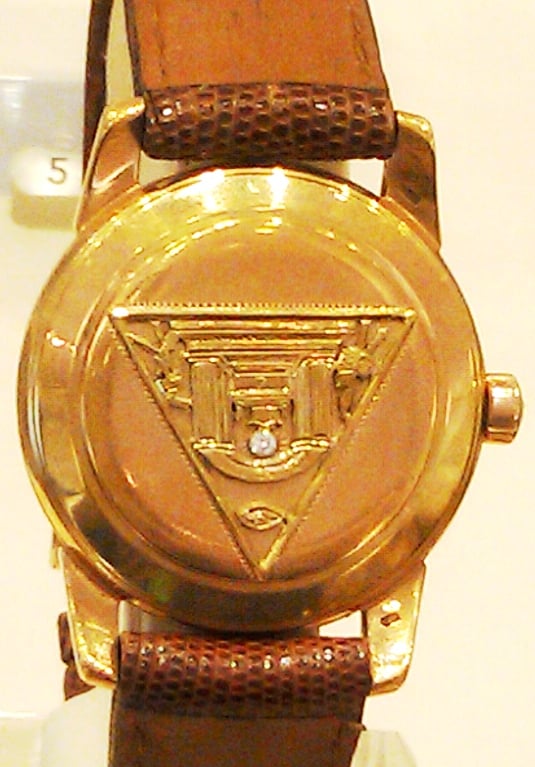 E31B Case 92 Official Secret society Masonic gold watch 2.jpg