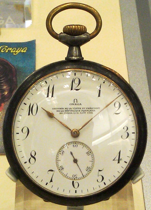 E62  Case 100  Souvenir for France President Visit to Swiss pocket watch.jpg