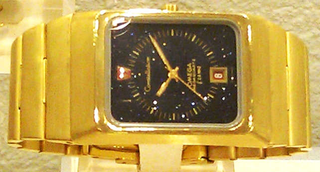 F37 Case 64 Connie Gold Aventurine dial watche.jpg