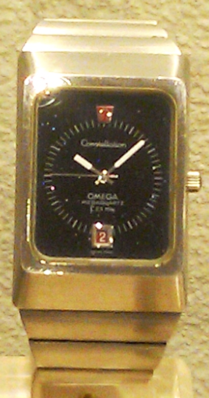 F38 Case 64 Connie SS Aventurine dial watch.jpg