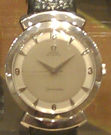 G14 Case 69 Seamaster white gold hooded lugs shark tooth marker two tone dial.jpg